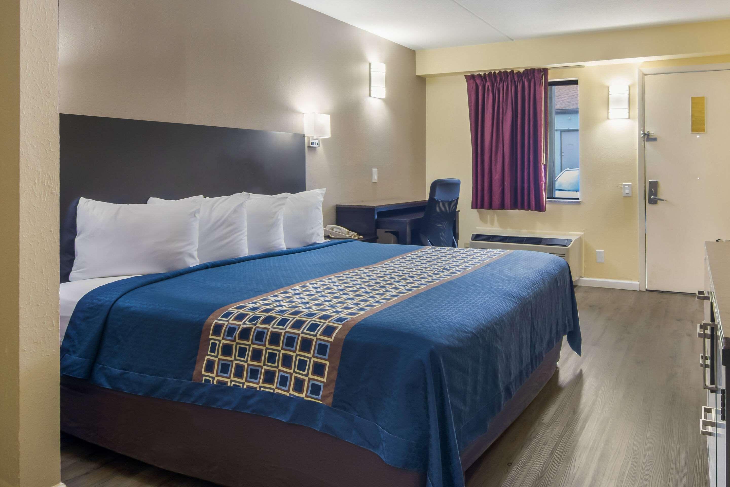 Rodeway Inn & Suites Monroeville-Pittsburgh エクステリア 写真